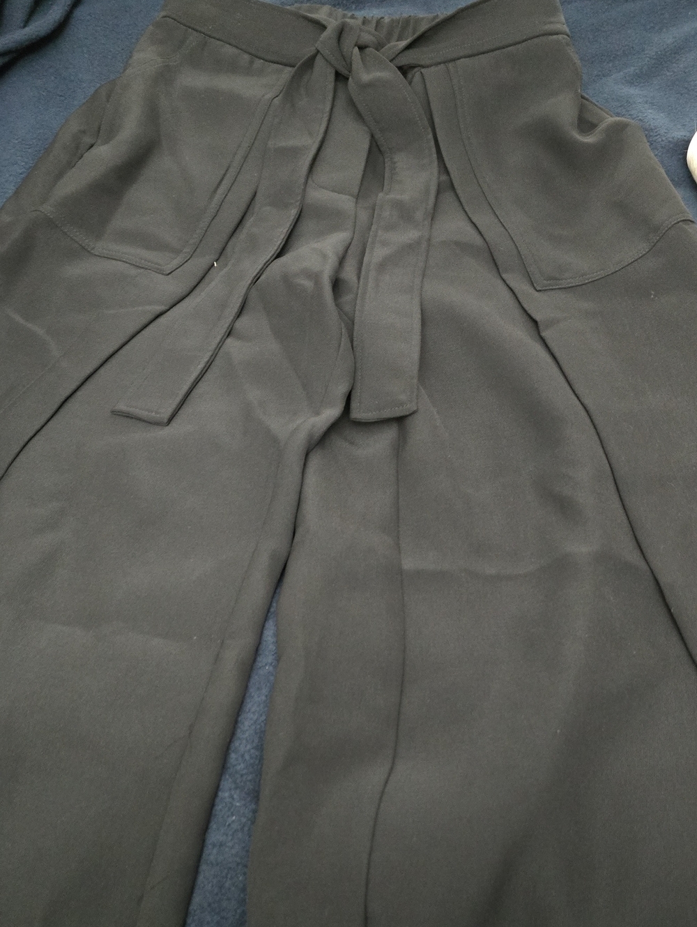 CeCe Black Wide-Leg Tie-Waist Pants
